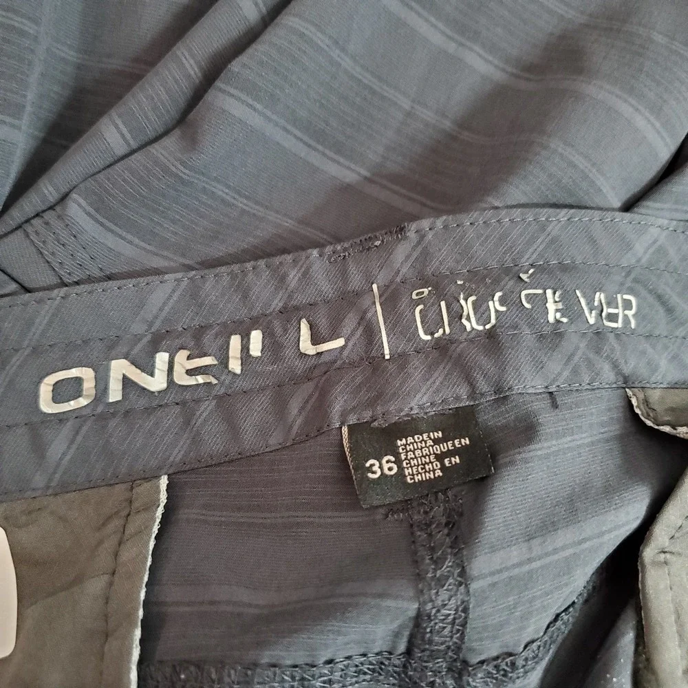 O'Neill Men Shorts 36 Gray Striped Swimwear Boardshorts 11